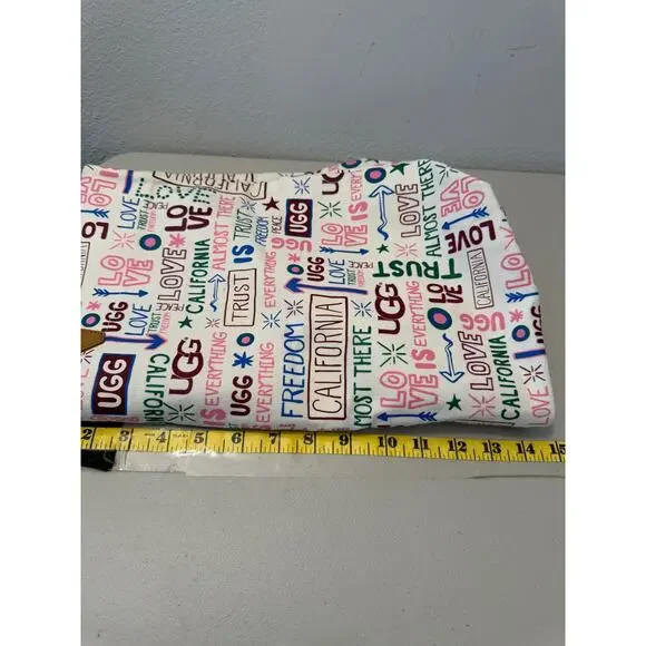 UGG California Love Canvas Tote Bag Carryall Long Strap and Handles Travel - Picture 7 of 7